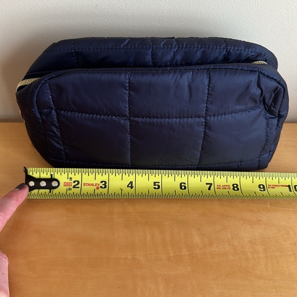 NWT💋 LANCÔME JEWEL-TONE QUILTED BLUE LIGHTWEIGHT COSMETICS BAG WITH GOLD ZIPPER - Picture 6 of 8